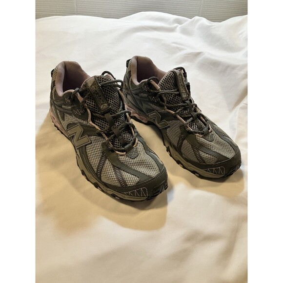 New Balance Shoes - Womens Size 11 NEW BALANCE All Terrain Shoes ( WT572PK)